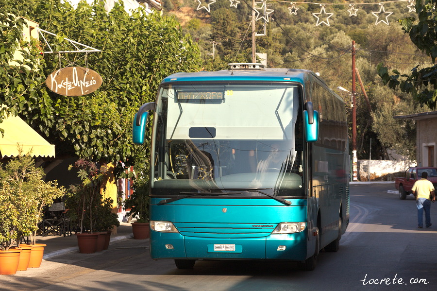 Междугородний автобус на о. Крит