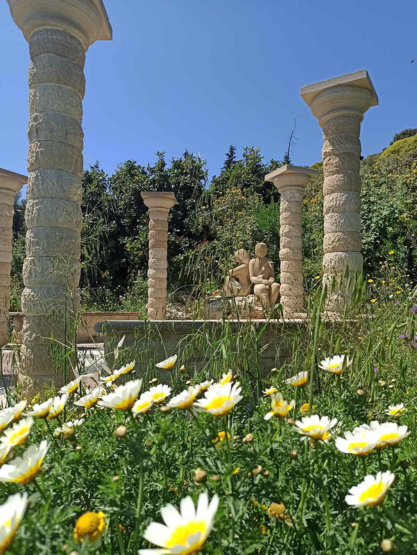 Тропа медитации "Лицом к лицу" в Колимбари. Западный Крит. 11 апреля 2021
