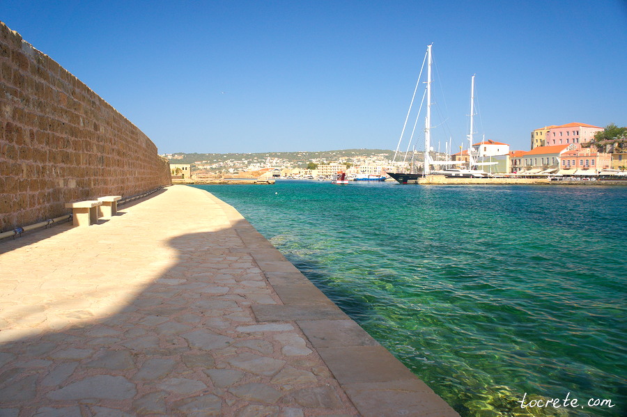 Старый Порт Ханья. Греция, остров Крит. Июнь 2013