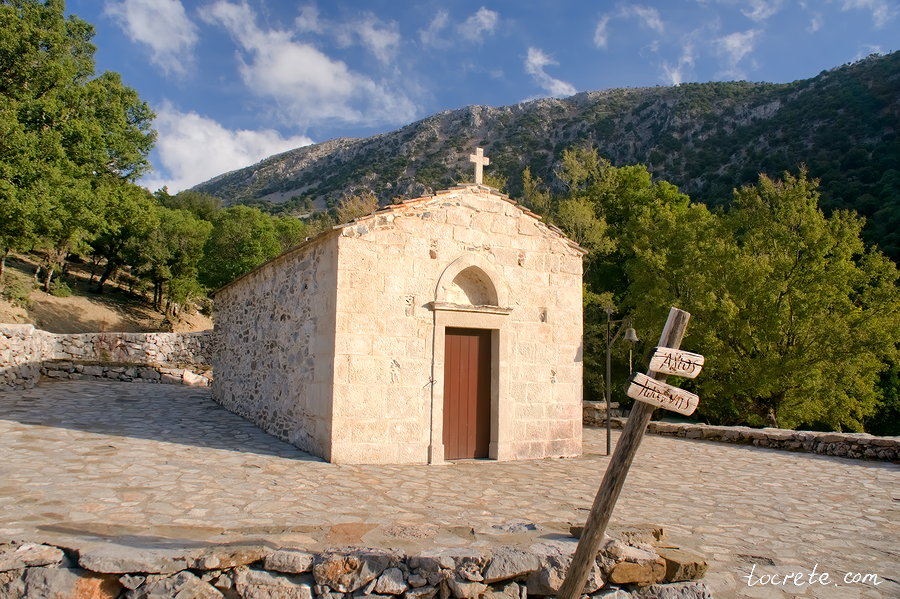 Церковь Агиос Иоаннис в лесу Рувас (Agios Ioannis, Rouvas forest)