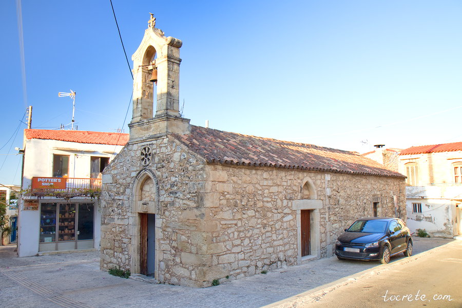 Церковь Иоанна Богослова в деревне Маргаритес
