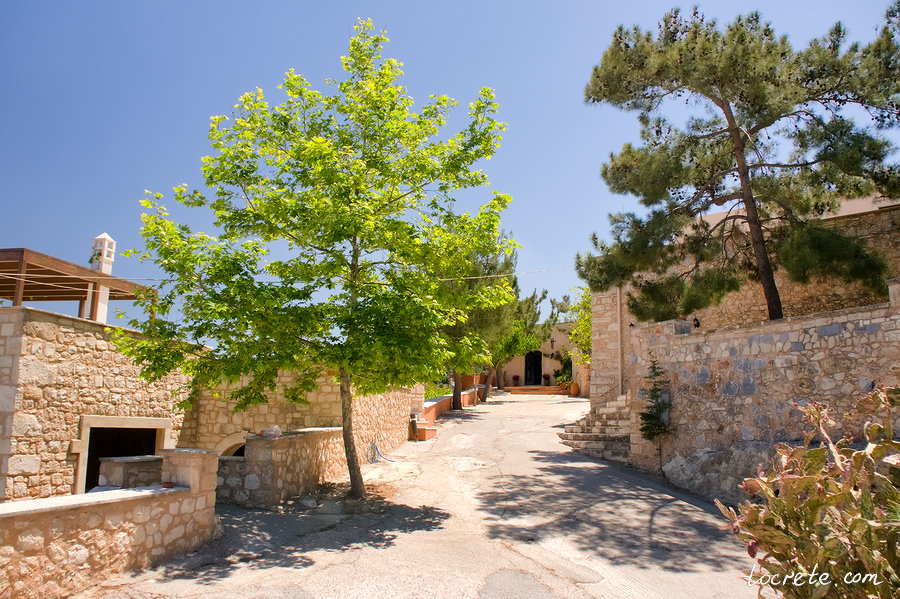 Монастырь Святой Ирины (Остров Крит)