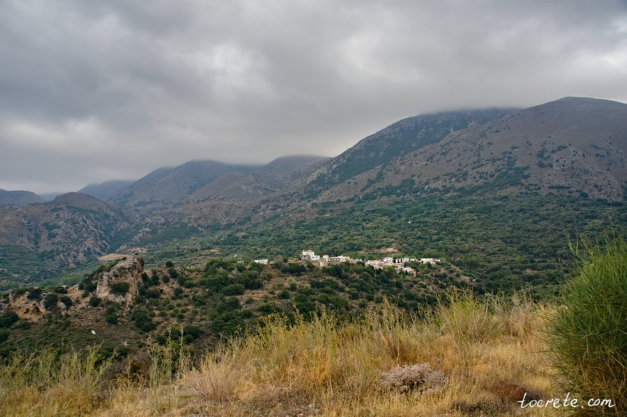 Осенний Крит. Облака в горах