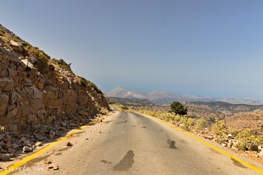 Дорога на плато Нида. Псилорит. Крит в августе