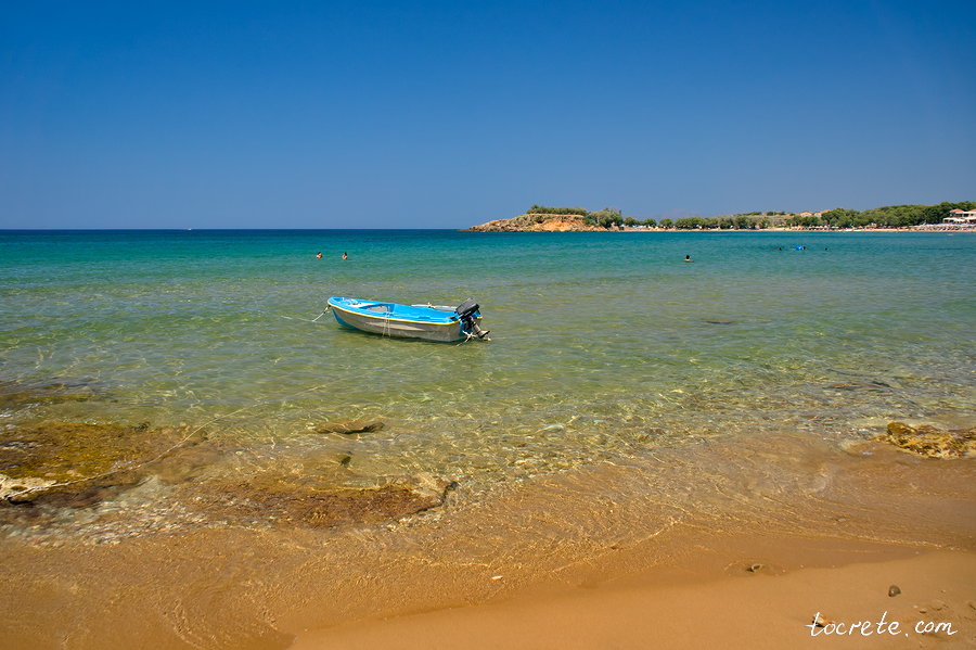 Пляж Гларос в деревне Като Дарацо на Крите
