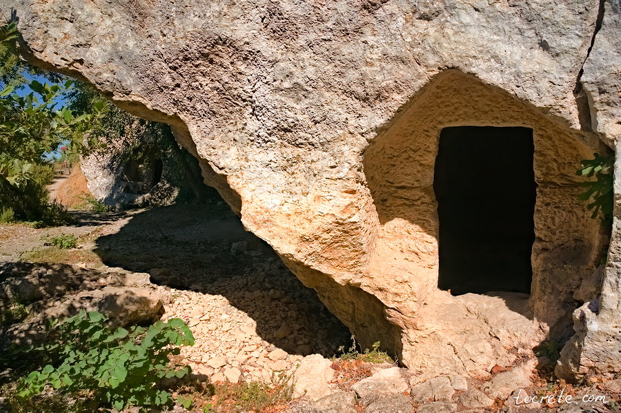 Римский некрополь в деревне Агиос Томас на Крите