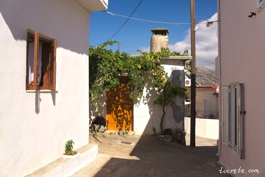 Деревня Мохос. Не туристический Крит
