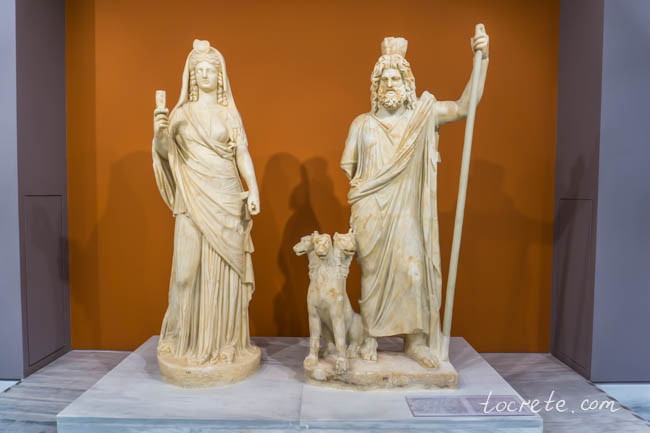 Группа статуй богов Плутон и Персефона