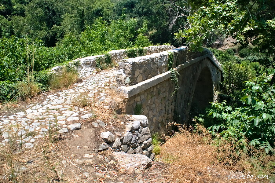 Мост Лахана в ущелье Рихтис