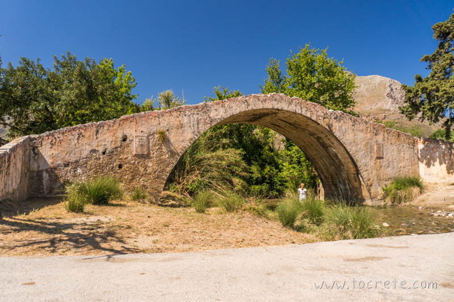 Мост над рекой Мегало Потамос