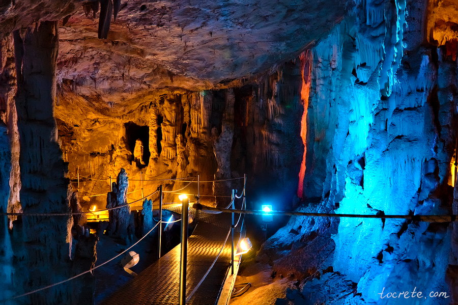 Пещера Сфендони на острове Крит