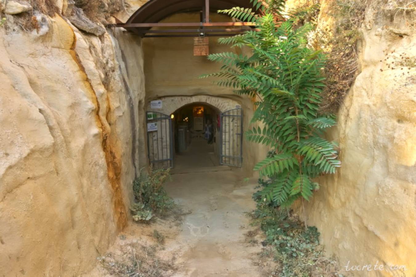 Тоннель-музей Второй Мировой Войны, расположенный в Платаньяс (область Ханья)