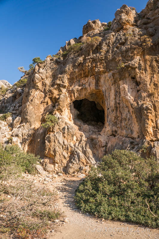 Ущелье Агиофаранго (Αγιοφάραγγο, Agiofarango) Ущелье Агиофаранго (Αγιοφάραγγο, Agiofarango)