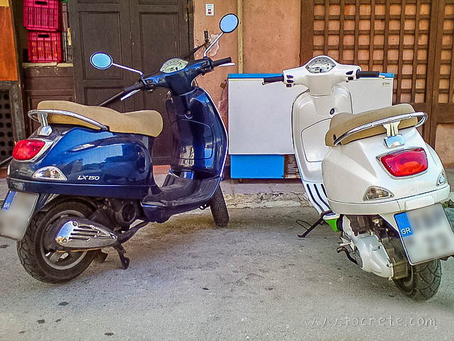 Веспа (vespa) на Крите