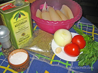 Кальмары в красном соусе