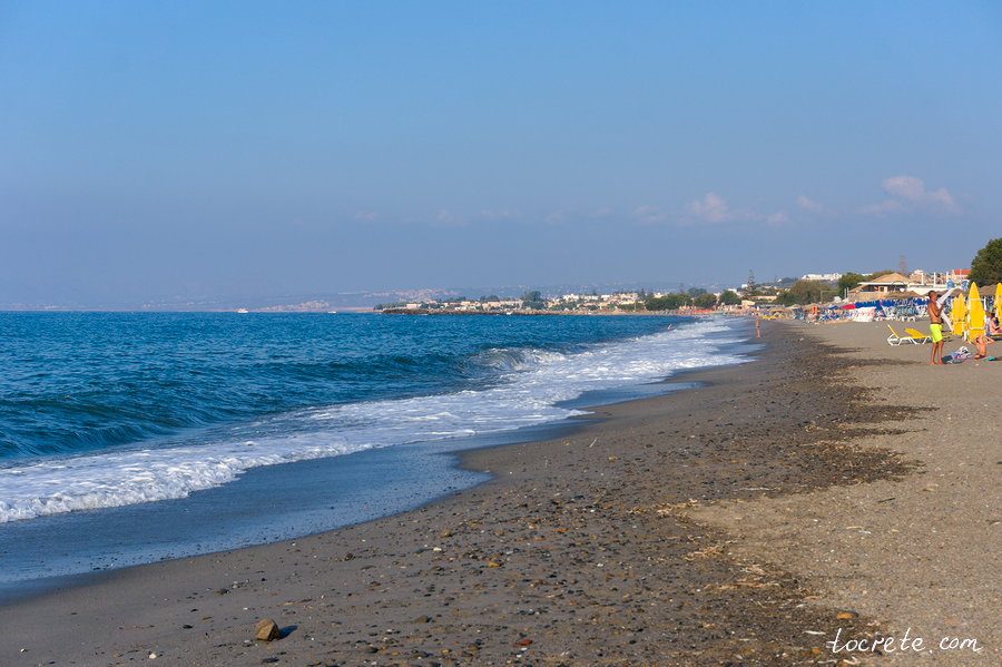 Пляж Платаньяс