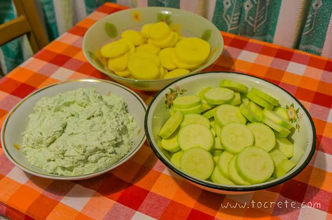 Критский пирог с кабачками и картофелем