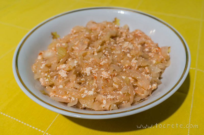 Критские пирожки с луком