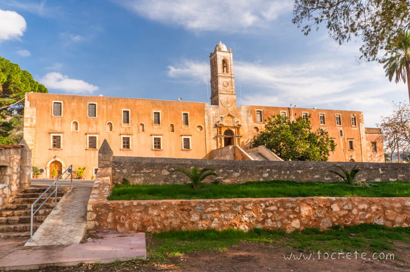 Монастырь Агия Триада Дзагоролон (Монастырь Святой Троицы, Agia Triada Monastery)