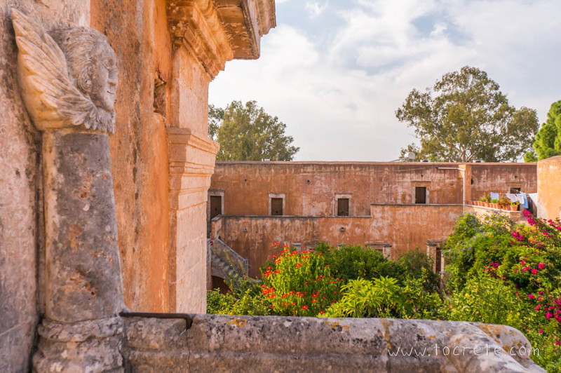 Монастырь Агия Триада Дзагоролон (Монастырь Святой Троицы, Agia Triada Monastery)