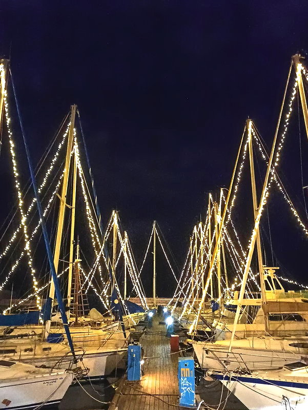 Новогодние паруса. 19 декабря 2020. Ханья Новогодние паруса. 19 декабря 2020. Ханья